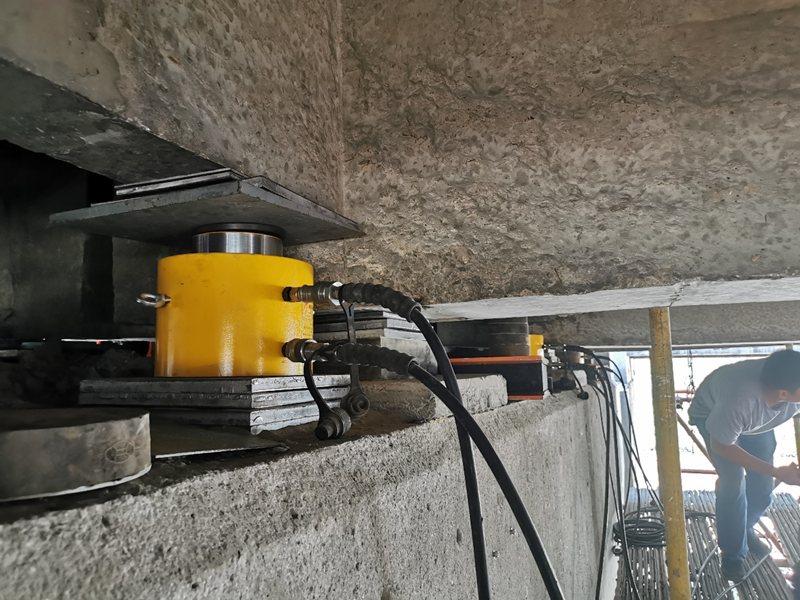京滬高速公路萊蕪至臨沂（魯蘇界）段改擴(kuò)建工程施工九標(biāo)段項(xiàng)目梁板頂升與支座更換工程